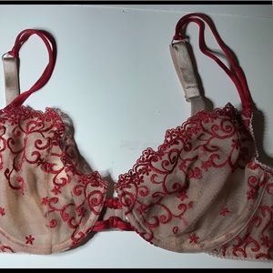 Victoria Secret “Very Sexy” Collection 36D
